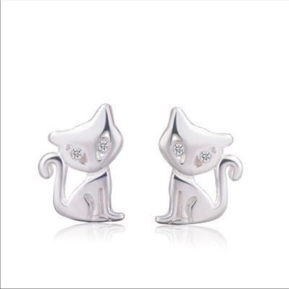 Boutique. Jewelry - Pretty Kitty 925 silver crystal earrings NWT